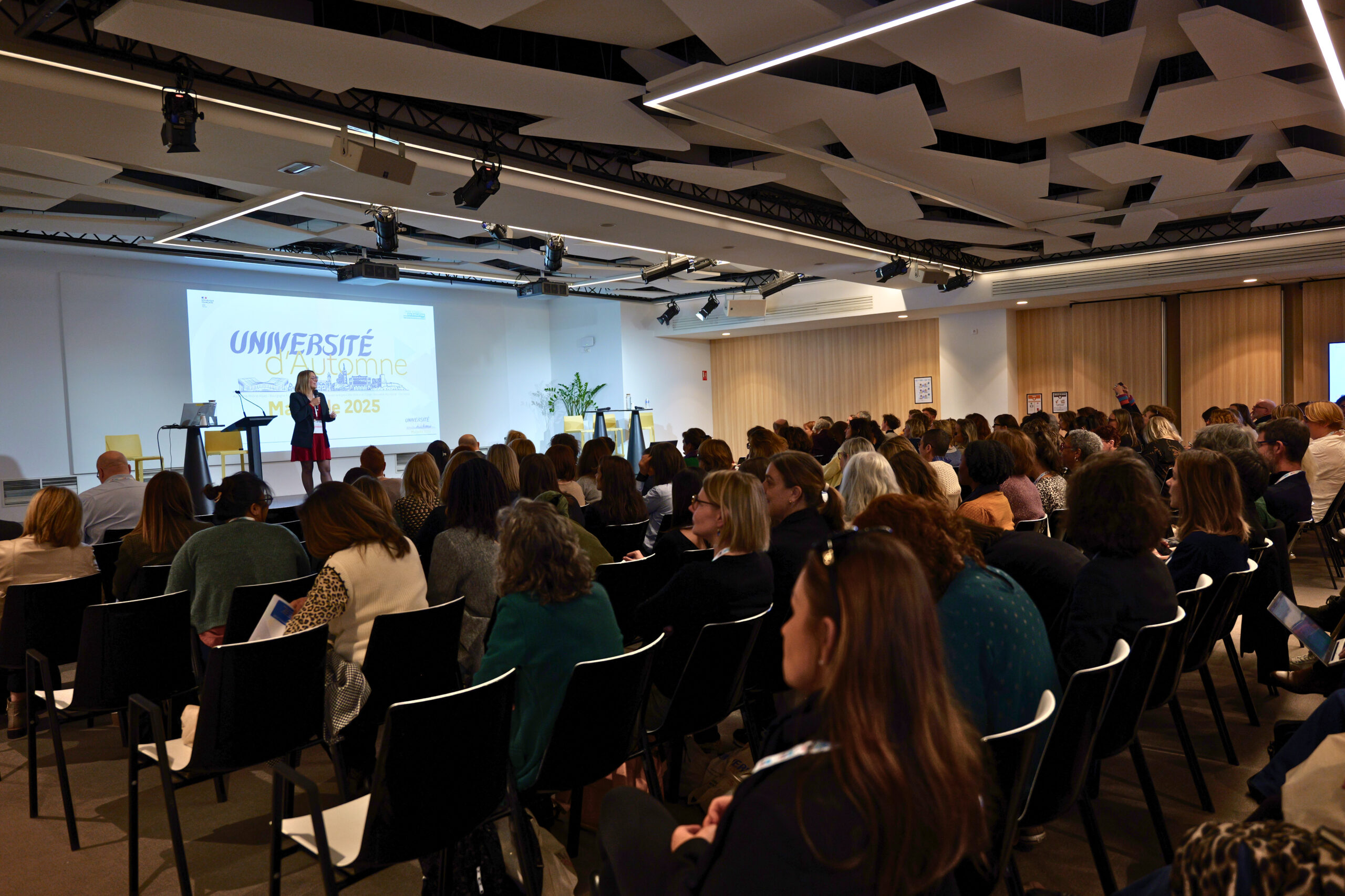Photo groupe université automne Mon CEP à Marseille